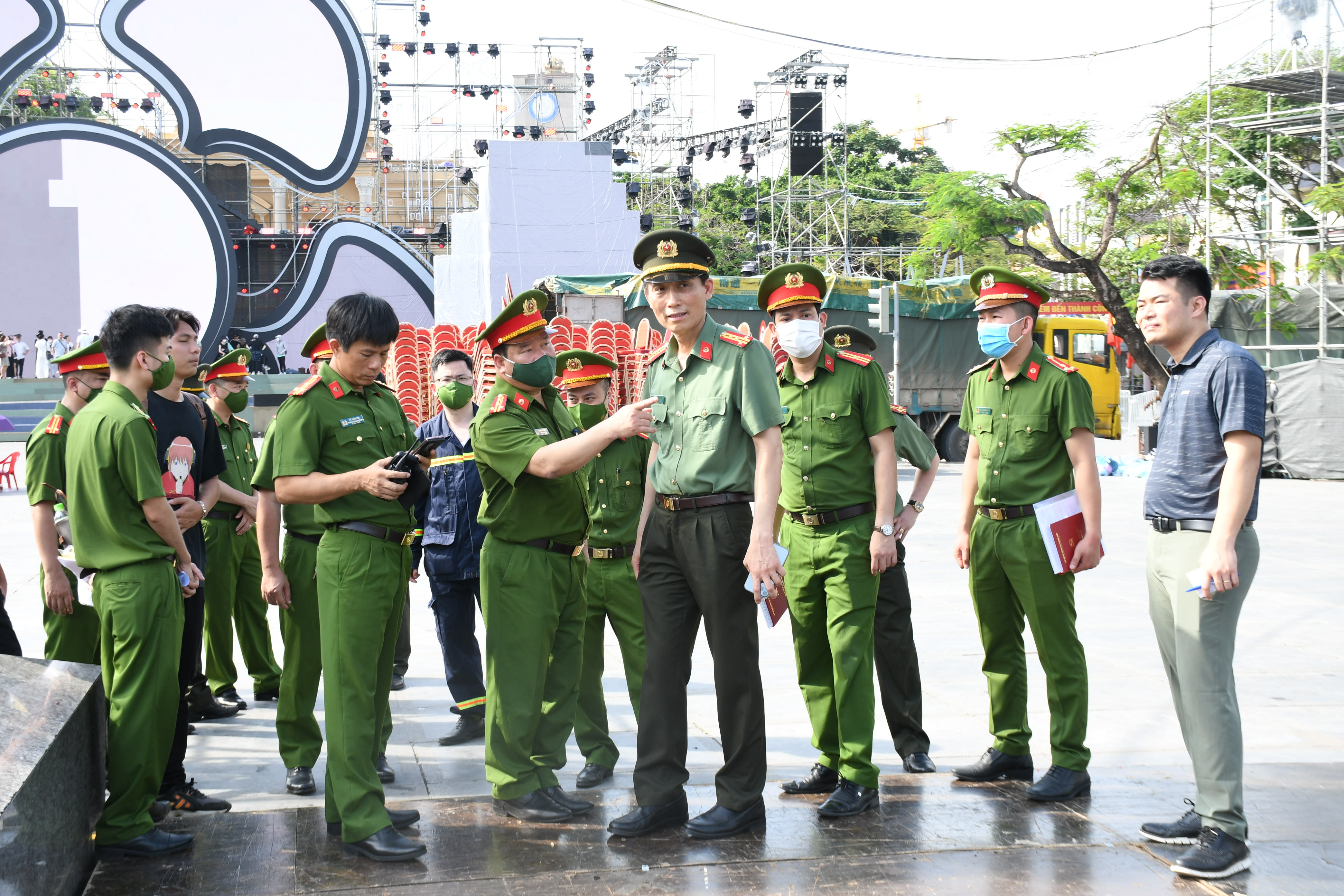 Lãnh đạo CATP kiểm tra thực địa công tác bảo đảm ANTT Lễ hội Hoa phượng đỏ - Hải Phòng 2022